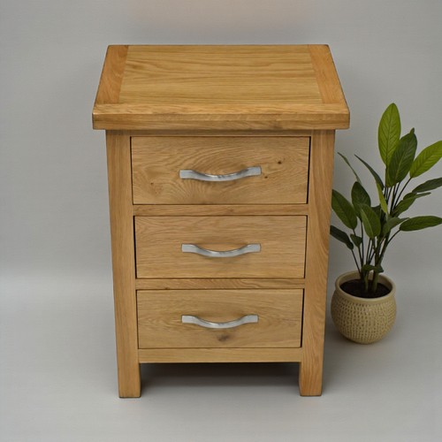 Small light oak chest - light, of