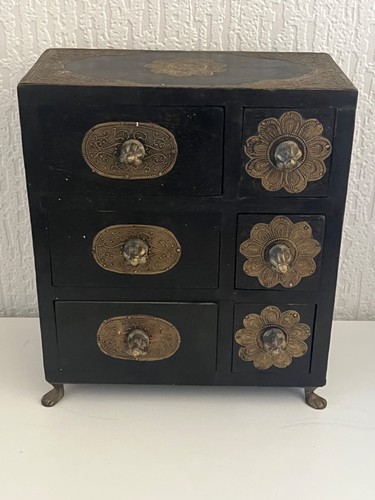 Small wooden chest trinket - small,