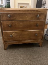 Small Oak Veneer 3 Draw Chest