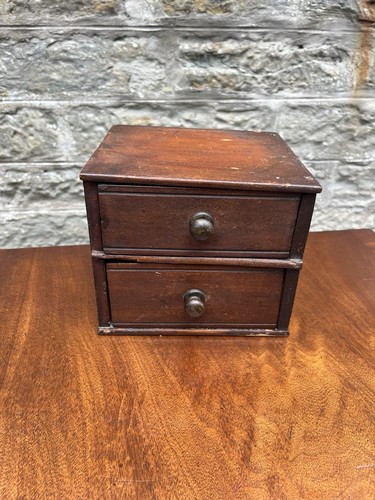Victorian small chest - small,